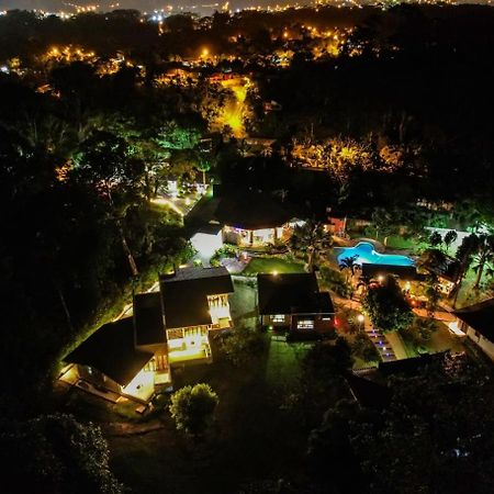 Terra Luna Lodge Тена Экстерьер фото