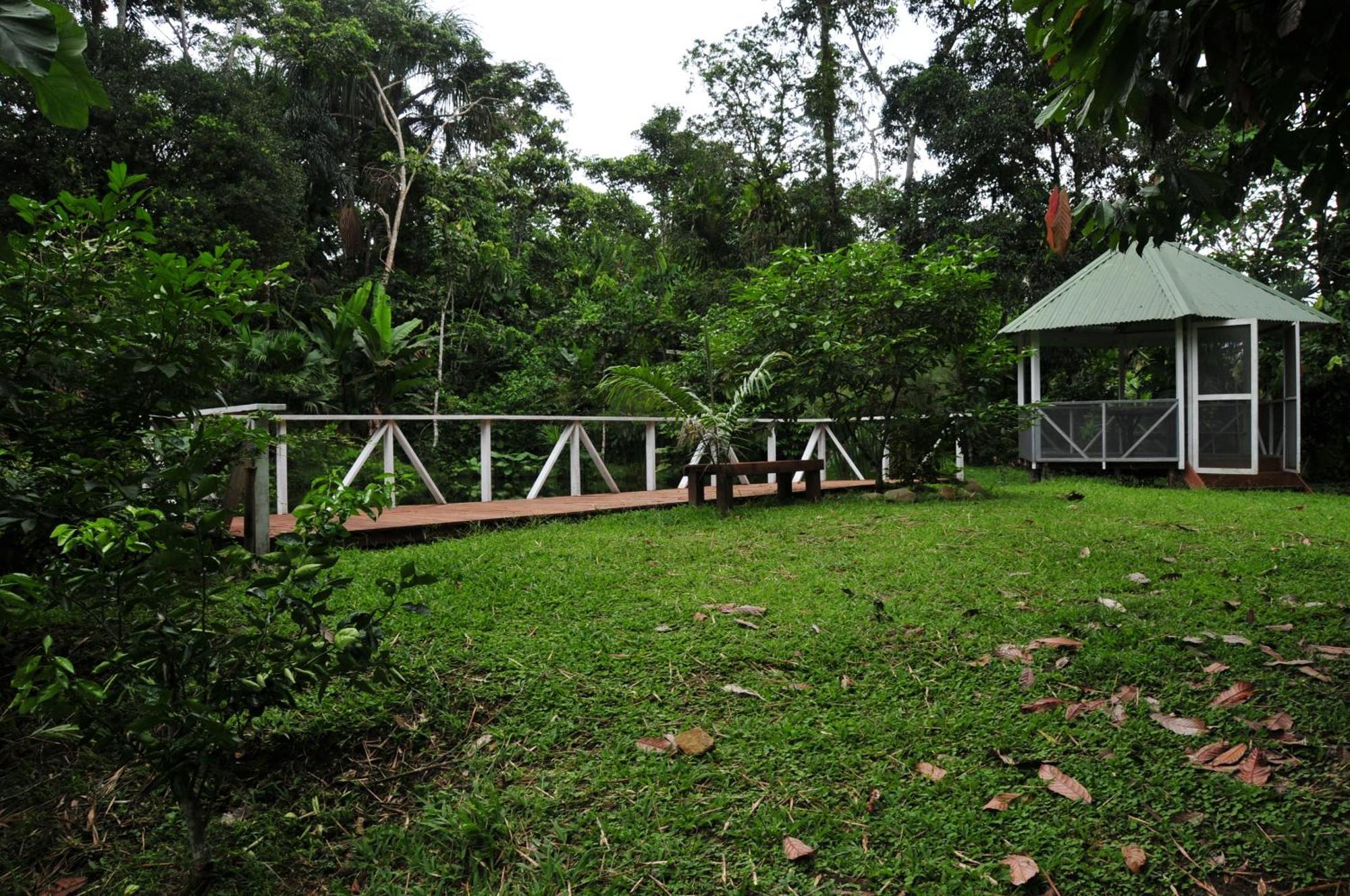 Terra Luna Lodge Тена Экстерьер фото